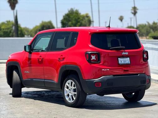 2023 Jeep Renegade Latitude