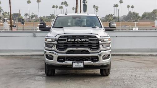 2025 RAM 2500 Tradesman Crew Cab 4x4 8' Box