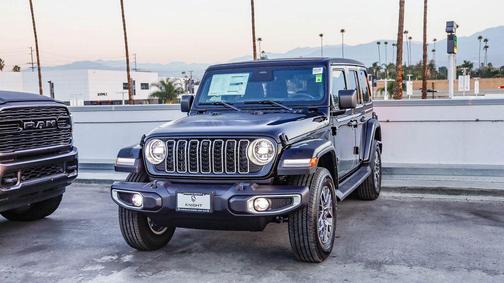 2025 Jeep Wrangler 4-Door Sahara 4x4