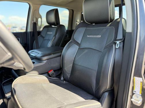 2024 RAM 2500 Laramie Crew Cab 4x4 6'4' Box