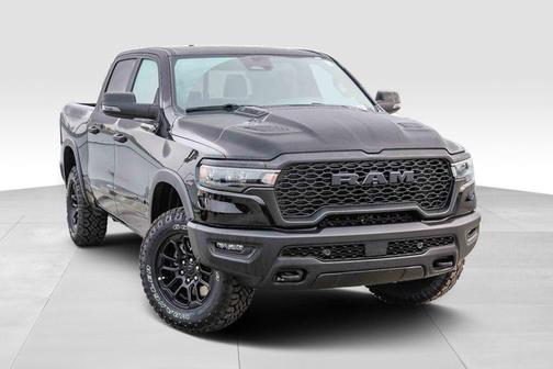 Diamond Black Crystal Pearlcoat 2026 RAM 1500 Rebel