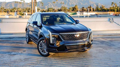 2024 Cadillac XT4 Premium Luxury
