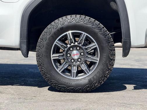 2025 GMC Sierra 1500 AT4