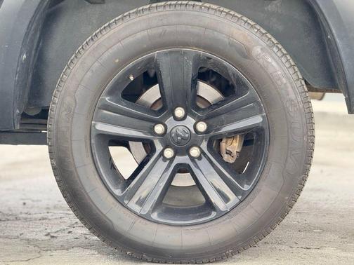 2023 RAM 1500 Classic Warlock Crew Cab 4x4 5'7' Box