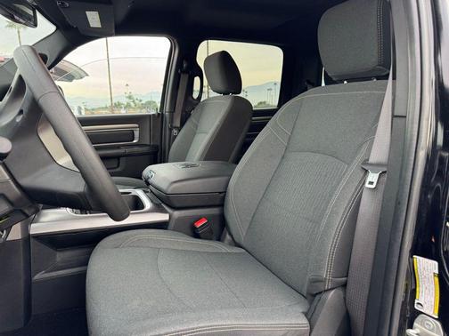 2023 RAM 1500 Classic Warlock Crew Cab 4x4 5'7' Box