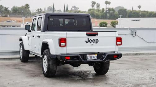 2023 Jeep Gladiator Sport S
