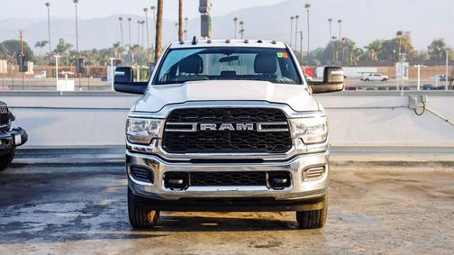 2024 RAM 2500 Tradesman Crew Cab 4x4 8' Box