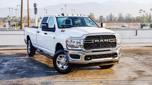 2024 RAM 2500 Tradesman Crew Cab 4x4 8' Box