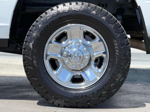 2024 RAM 2500 Tradesman Crew Cab 4x4 8' Box