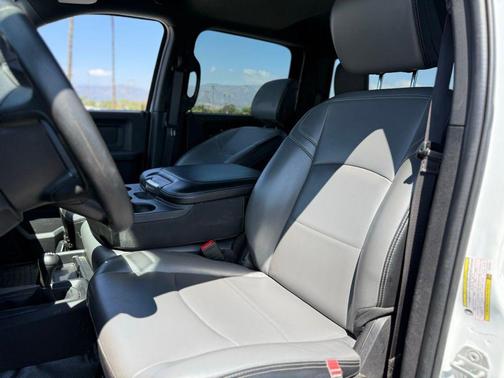 2024 RAM 2500 Tradesman Crew Cab 4x4 8' Box