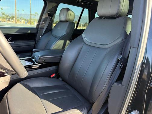 2023 Land Rover Range Rover P530 SE