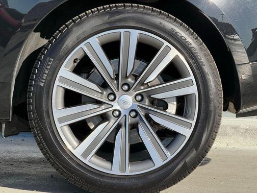 2023 Land Rover Range Rover P530 SE