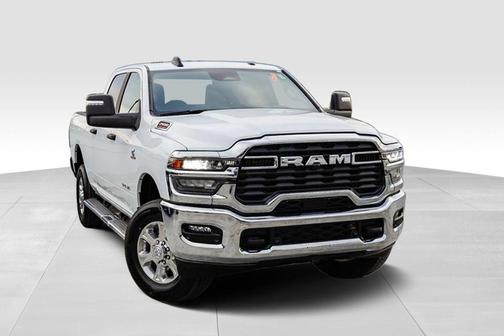 Bright White Clearcoat 2025 RAM 2500 Big Horn Crew Cab 4x4 6'4' Box