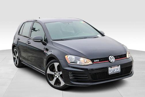 Deep Black Pearl 2016 Volkswagen Golf GTI 2.0T S 4-Door