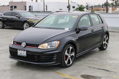 Deep Black Pearl 2016 Volkswagen Golf GTI 2.0T S 4-Door