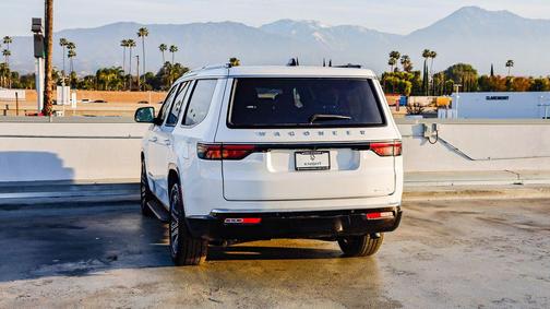 2024 Jeep Wagoneer Series II 4x4