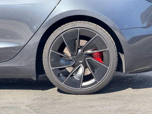 2024 Tesla Model 3 Performance