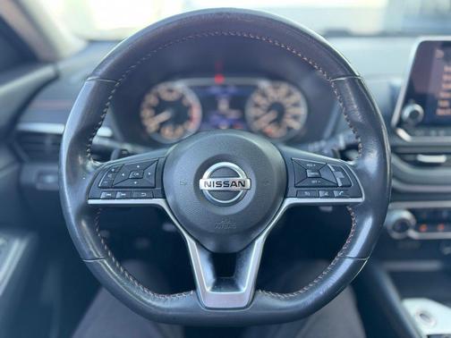 2022 Nissan Altima SR FWD