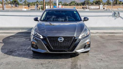 2022 Nissan Altima SR FWD