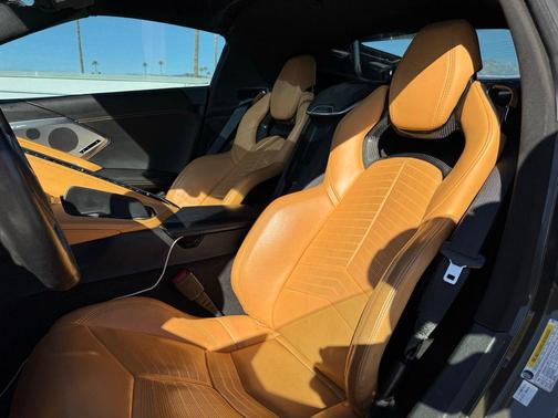 2020 Chevrolet Corvette Stingray w/3LT