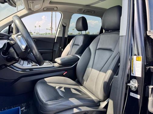 2021 Audi Q7 55 Premium Plus