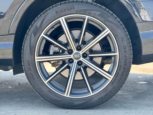 2021 Audi Q7 55 Premium Plus