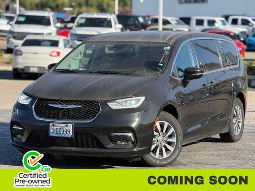 2024 Chrysler Pacifica Hybrid Select