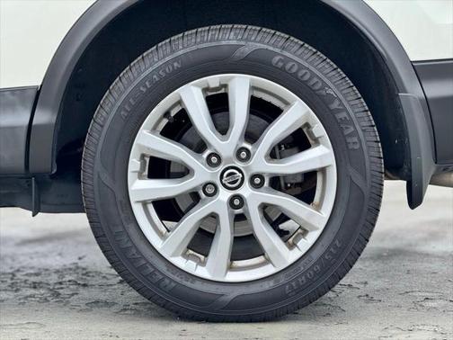 2020 Nissan Rogue Sport SV