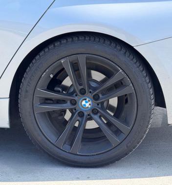 Glacier Silver Metallic 2018 BMW 330e iPerformance