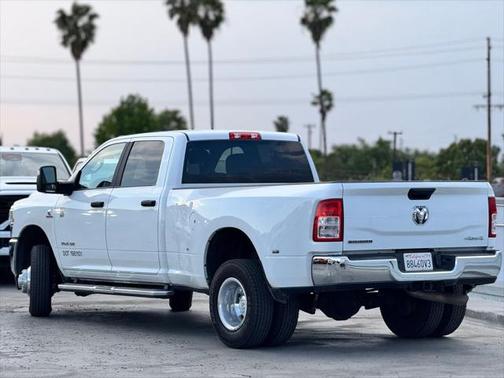 2024 RAM 3500 Big Horn Crew Cab 4x4 8' Box