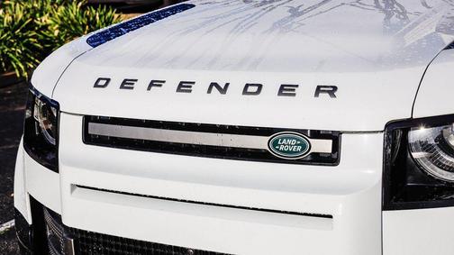 2024 Land Rover Defender 110 P400 X-Dynamic SE