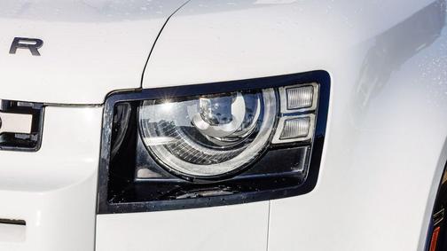 2024 Land Rover Defender 110 P400 X-Dynamic SE