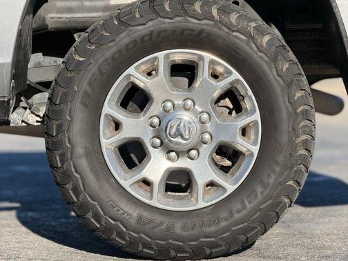 2024 RAM 2500 Laramie Crew Cab 4x4 6'4' Box