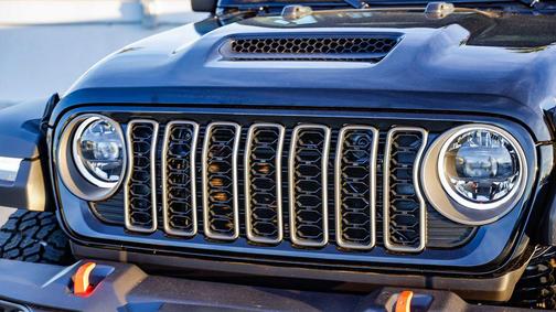 2026 Jeep Gladiator Mojave 4x4