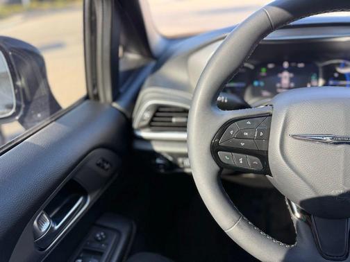 2022 Chrysler Pacifica Hybrid Limited