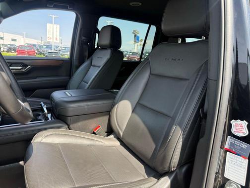 Onyx Black 2025 GMC Yukon XL Denali