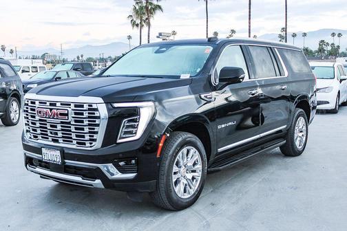 Onyx Black 2025 GMC Yukon XL Denali