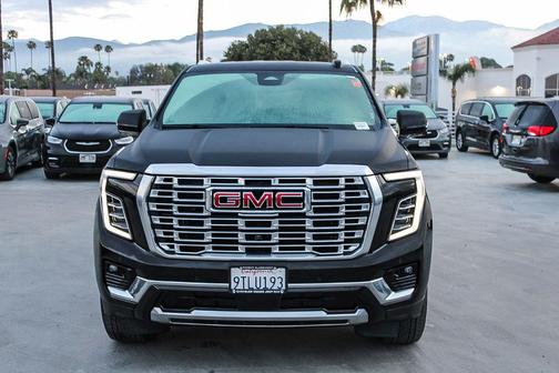 Onyx Black 2025 GMC Yukon XL Denali