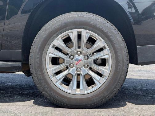 Onyx Black 2025 GMC Yukon XL Denali