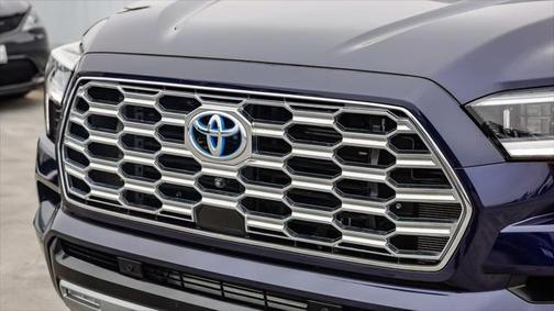 2023 Toyota Sequoia Base