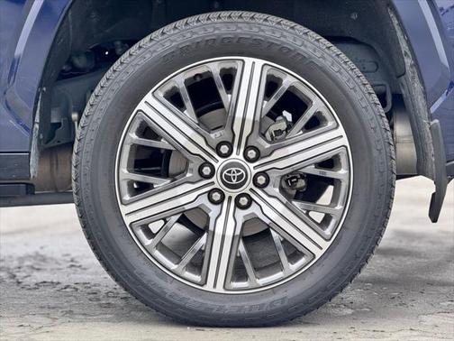 2023 Toyota Sequoia Base