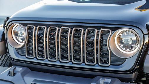 2026 Jeep Gladiator Sahara 4x4