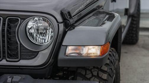 2025 Jeep Gladiator Sport