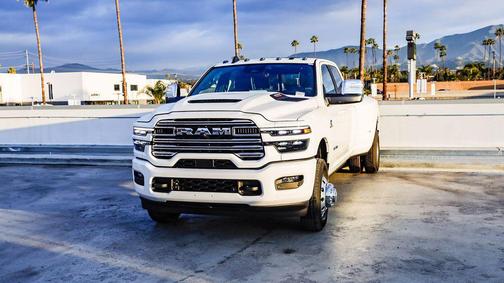 2026 RAM 3500 Laramie Crew Cab 4x4 8' Box
