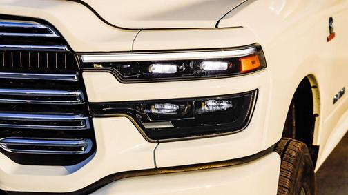 2026 RAM 3500 Laramie Crew Cab 4x4 8' Box