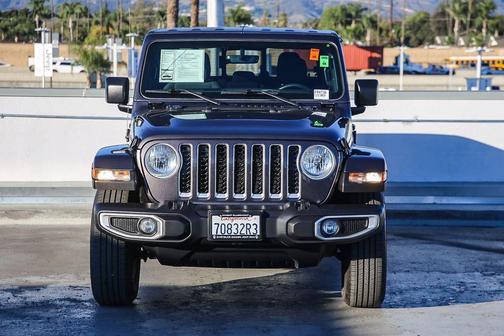 2023 Jeep Gladiator Overland