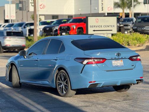 2023 Toyota Camry SE