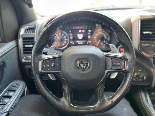 Diamond Black Crystal Pearlcoat 2022 RAM 1500 TRX