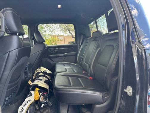 Diamond Black Crystal Pearlcoat 2022 RAM 1500 TRX