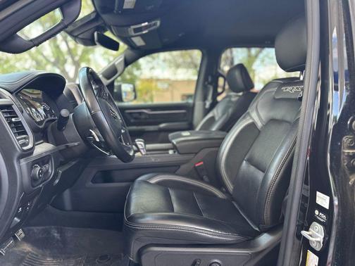 Diamond Black Crystal Pearlcoat 2022 RAM 1500 TRX